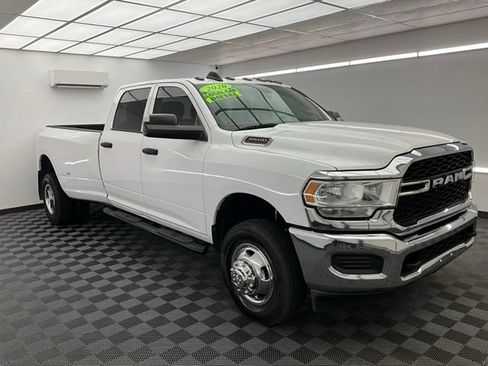 Used 2020 RAM 3500 Tradesman w/ Chrome Appearance Group AWD/4WD image 3