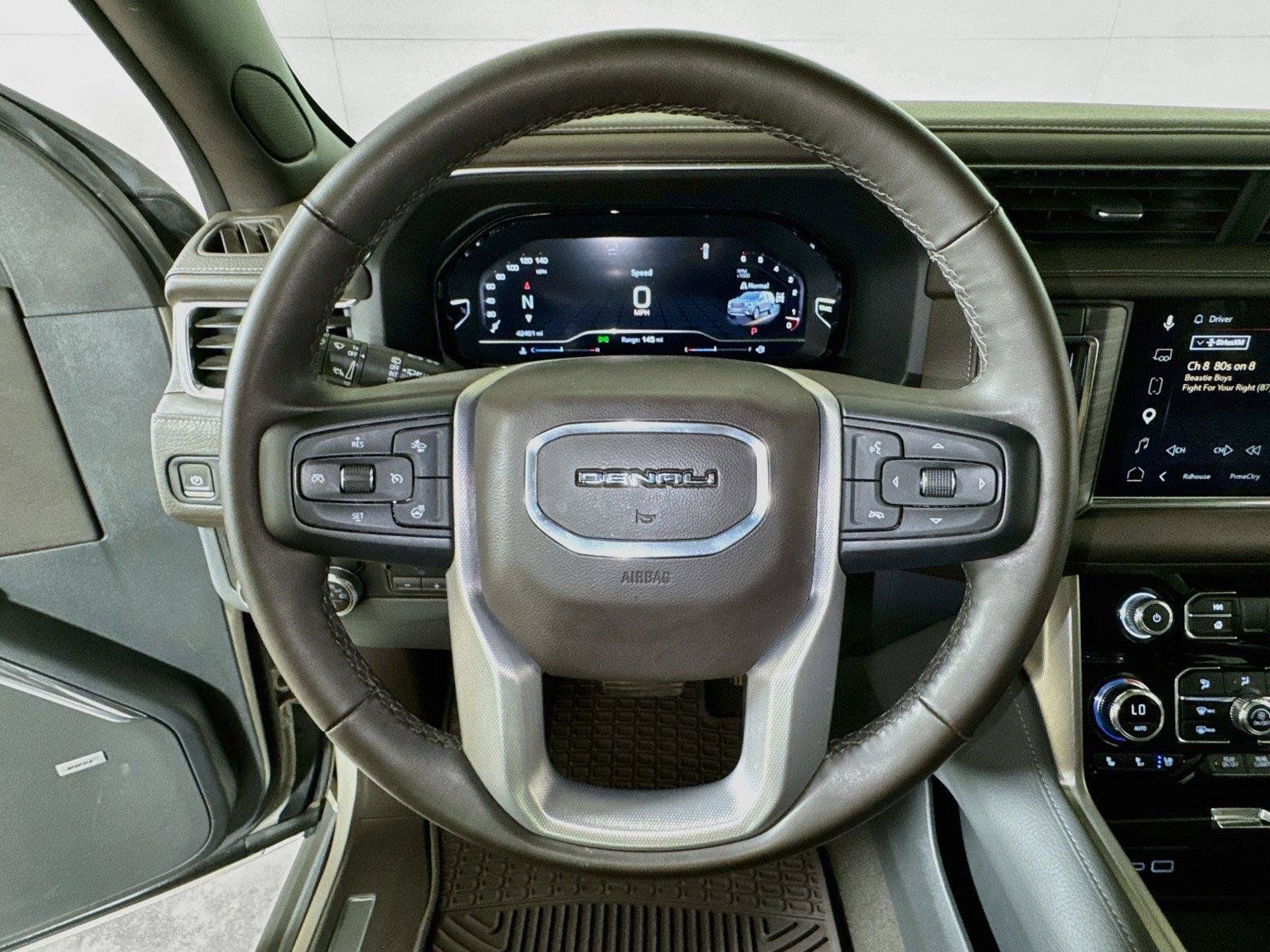 Used 2023 GMC Yukon Denali w/ Max Trailering Package AWD/4WD image 9