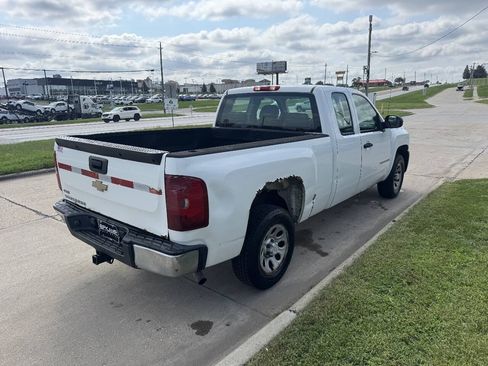 Used 2008 Chevrolet Silverado 1500 W/T w/ Towing Package RWD image 5