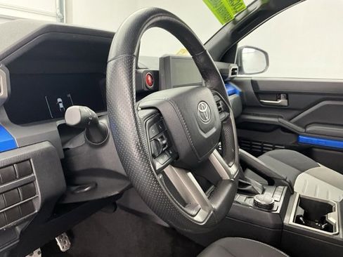 Used 2024 Toyota Tacoma TRD Sport image 16