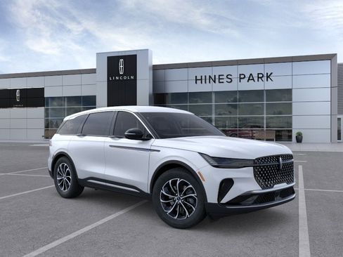 New 2026 Lincoln Nautilus Premier AWD/4WD image 7