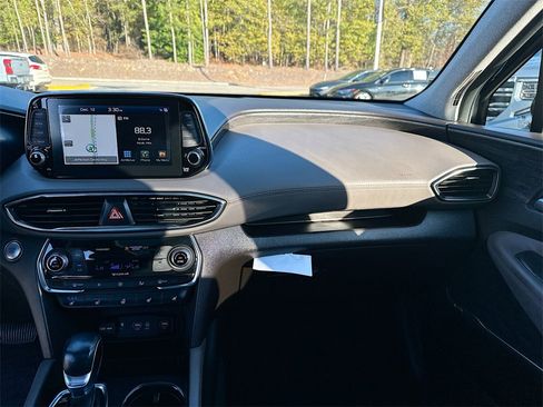 Used 2020 Hyundai Santa Fe Limited image 20