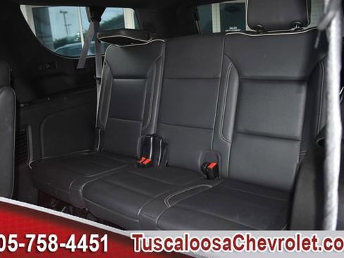 Used 2022 Chevrolet Suburban Premier image 25