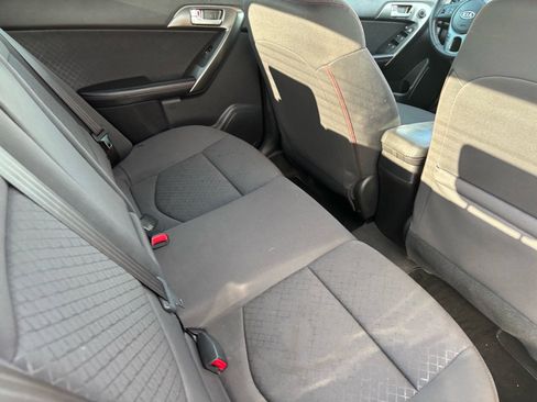 Used 2011 Kia Forte SX image 28