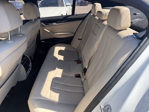 Used 2018 BMW 530i image 10