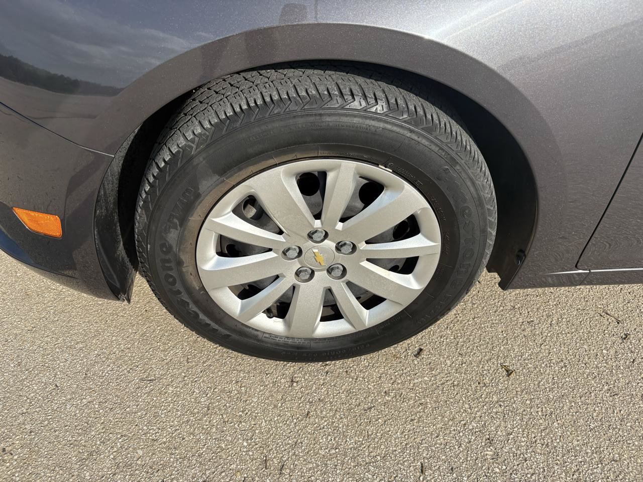 Used 2011 Chevrolet Cruze LT FWD image 9