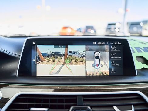 Used 2020 BMW 750i xDrive w/ Executive Package AWD/4WD image 39
