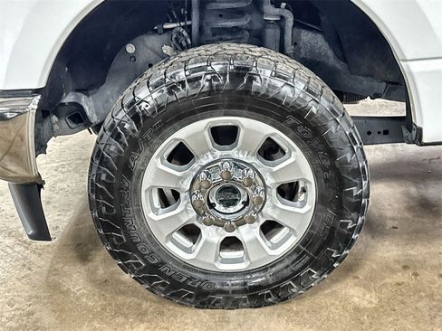 Used 2024 Ford F250 XLT image 30