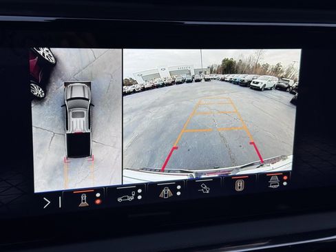 Used 2024 GMC Sierra 1500 AT4 w/ Technology Package image 10