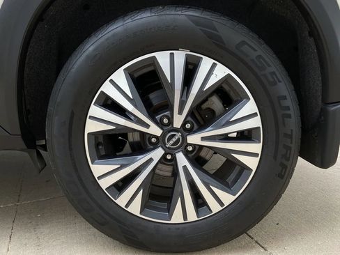 Used 2023 Nissan Rogue SV w/ SV Premium B Package AWD/4WD image 8
