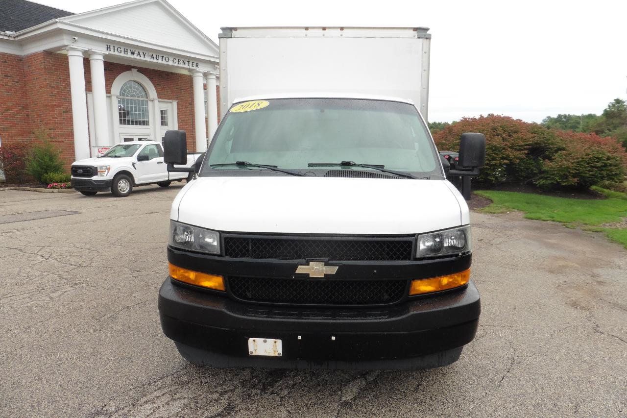 Used 2018 Chevrolet Express 3500 RWD image 23