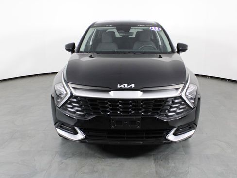 Used 2023 Kia Sportage LX image 12