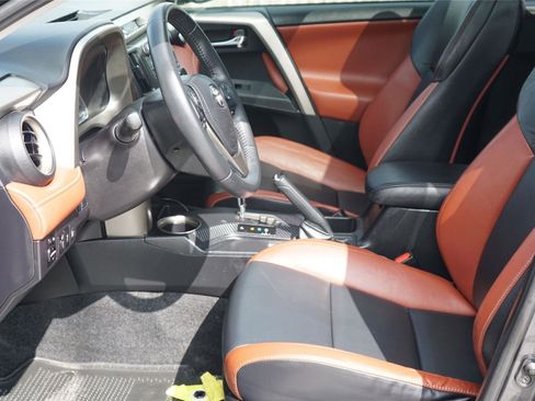 Used 2015 Toyota RAV4 Limited w/ Technology Package AWD/4WD image 10