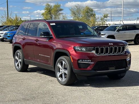 New 2025 Jeep Grand Cherokee Limited image 1