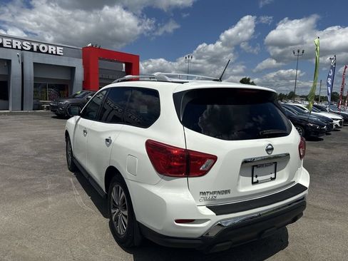 Used 2018 Nissan Pathfinder S FWD image 12