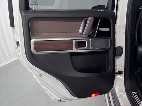 Used 2025 Mercedes-Benz G 550 image 23