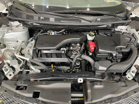Used 2018 Nissan Rogue Sport SV AWD/4WD image 31
