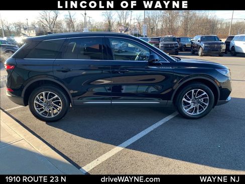 Certified 2022 Lincoln Corsair AWD w/ Equipment Group 101A image 8