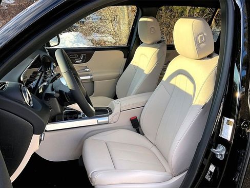 New 2026 Mercedes-Benz GLB 250 4MATIC image 9