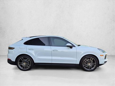 Used 2023 Porsche Cayenne Coupe AWD/4WD image 4