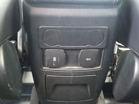 Used 2023 Ford Explorer XLT w/ Equipment Group 202A AWD/4WD image 19