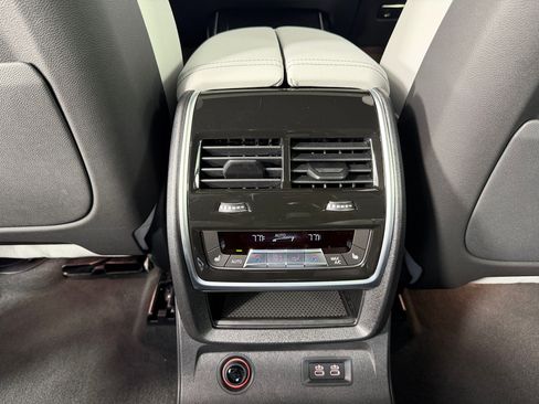 Used 2026 BMW X7 xDrive40i w/ M Sport Package image 30