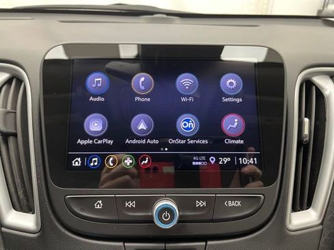 Used 2023 Chevrolet Malibu LT image 3