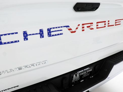 Used 2024 Chevrolet Silverado 1500 LT image 8