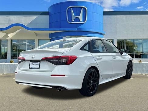 Used 2024 Honda Civic Sport image 2