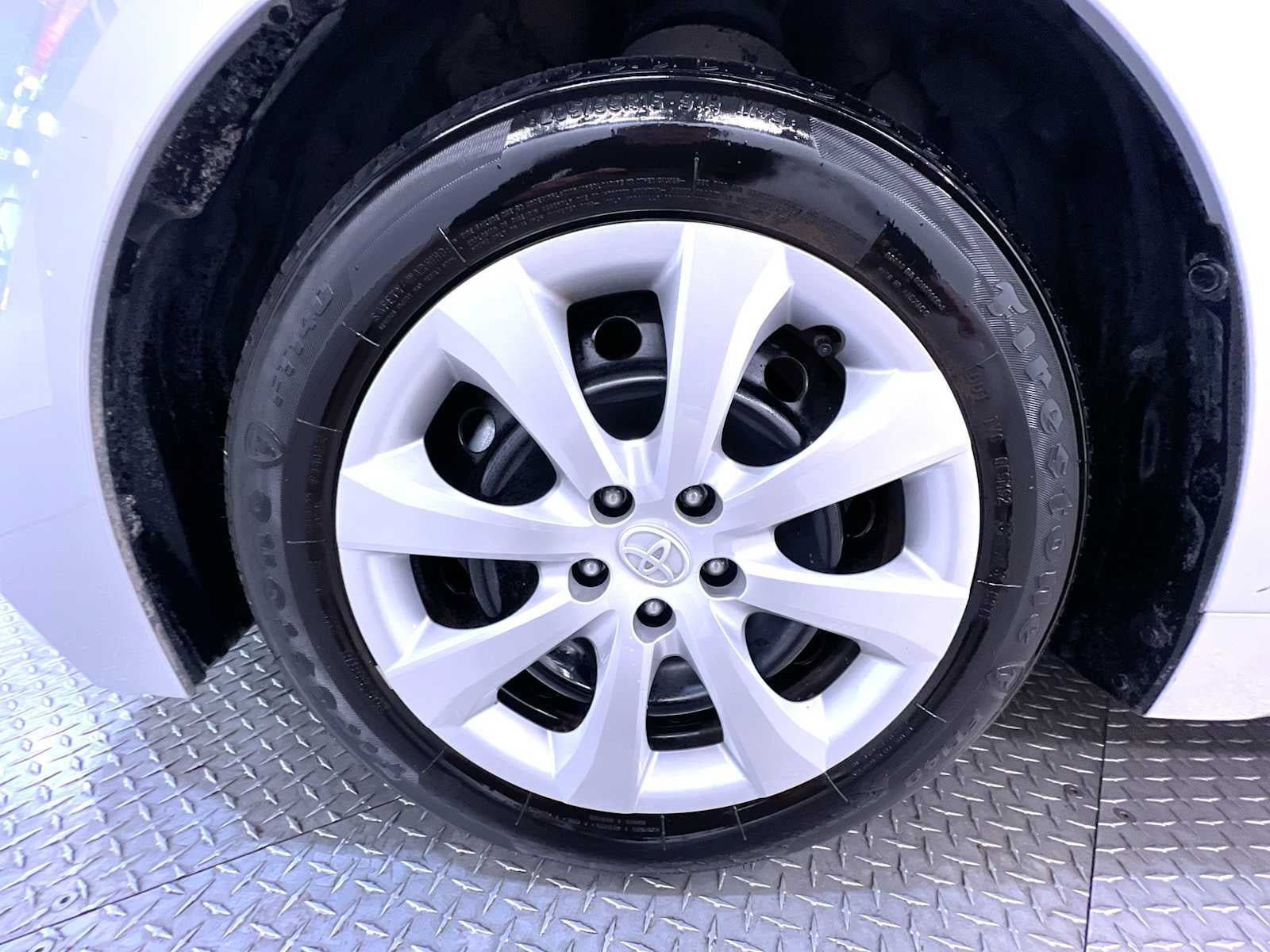 Used 2026 Toyota Corolla LE FWD image 10