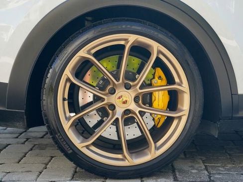 Used 2023 Porsche Cayenne Turbo GT image 63