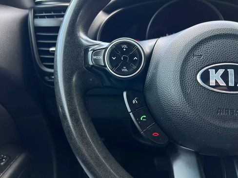 Used 2017 Kia Soul FWD image 20