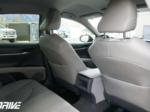 Used 2021 Toyota Camry SE image 36