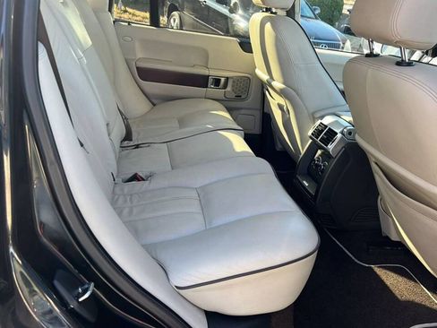 Used 2011 Land Rover Range Rover HSE AWD/4WD image 22
