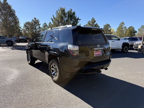Used 2020 Toyota 4Runner TRD Off-Road Premium image 3