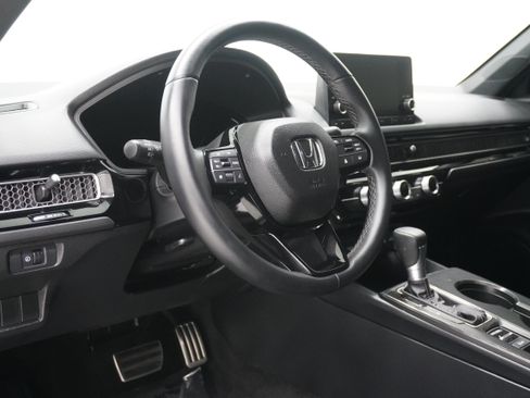 Used 2025 Honda Civic Sport image 10