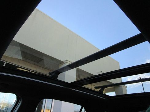 Used 2022 Chevrolet Equinox Premier image 38