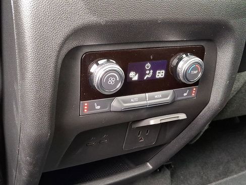 Used 2025 GMC Acadia Elevation w/ Elevation Premium Package image 12