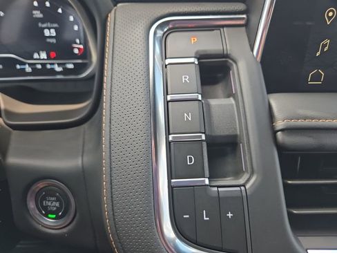 Used 2024 GMC Yukon AT4 w/ AT4 Premium Package AWD/4WD image 27