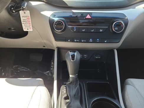 Used 2018 Hyundai Tucson SEL FWD image 11