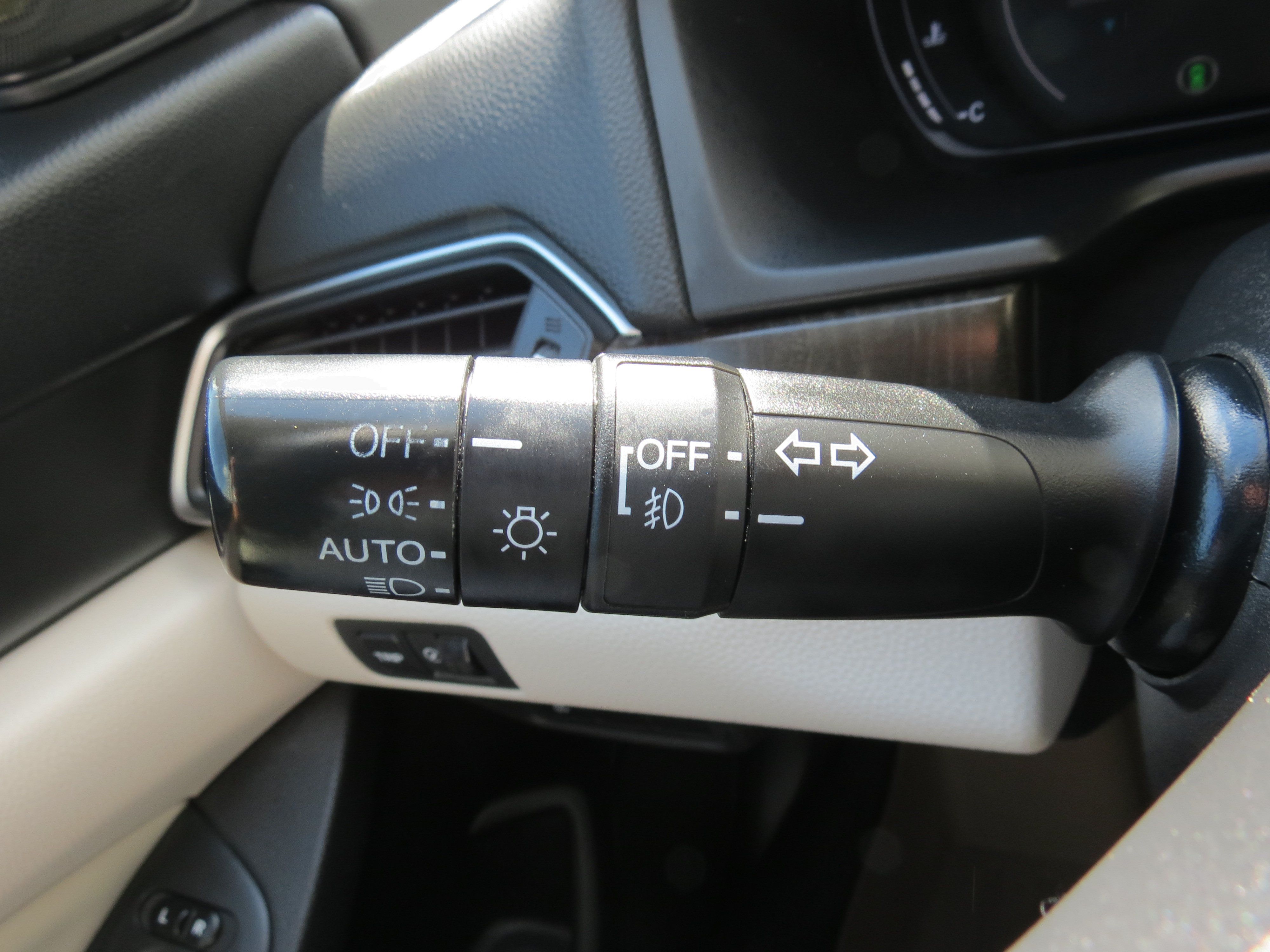 Used 2018 Honda Accord EX image 16