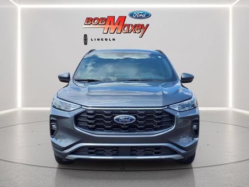 Used 2023 Ford Escape ST-Line Select w/ Tech Pack #2 AWD/4WD image 2