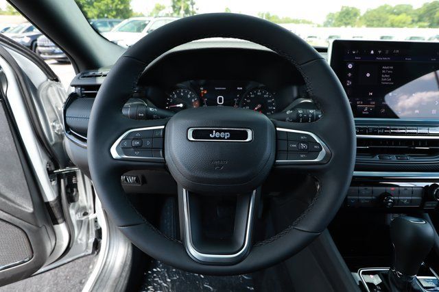 New 2026 Jeep Compass Latitude AWD/4WD image 11