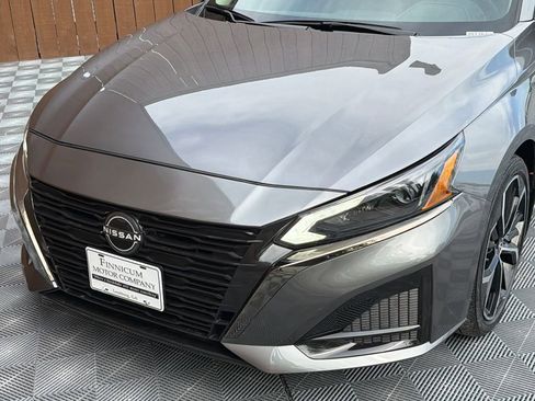 Used 2024 Nissan Altima 2.5 SR w/ SR Premium Package FWD image 19