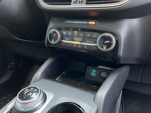 Certified 2022 Ford Escape SE w/ Convenience Package image 15