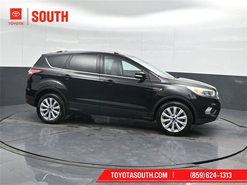 Used 2018 Ford Escape Titanium image 1