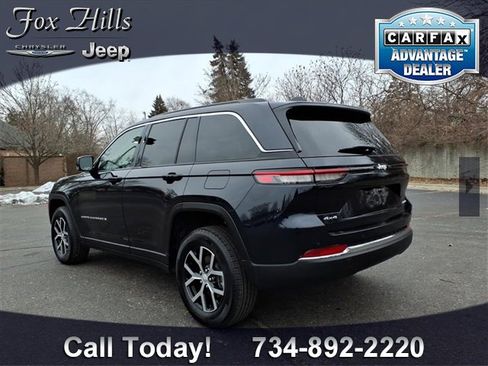 Used 2024 Jeep Grand Cherokee Limited image 6