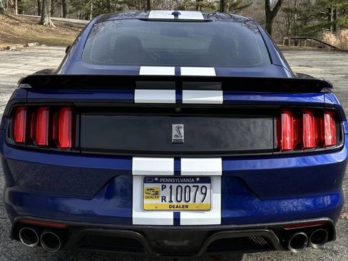 Used 2016 Ford Mustang Shelby GT350 w/ Technology Package image 6