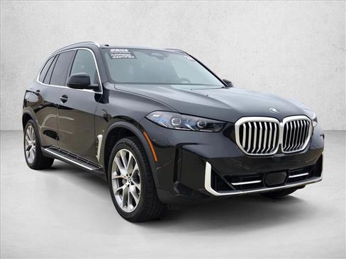 Used 2024 BMW X5 sDrive40i w/ Premium Package RWD image 3