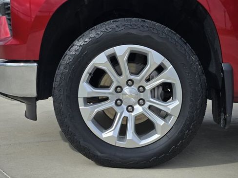 Used 2023 Chevrolet Silverado 1500 LTZ w/ Technology Package AWD/4WD image 11